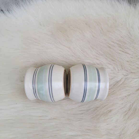 Vintage Pfaltzgraff blue green stripes salt and pepper shakers - Picture 3 of 4